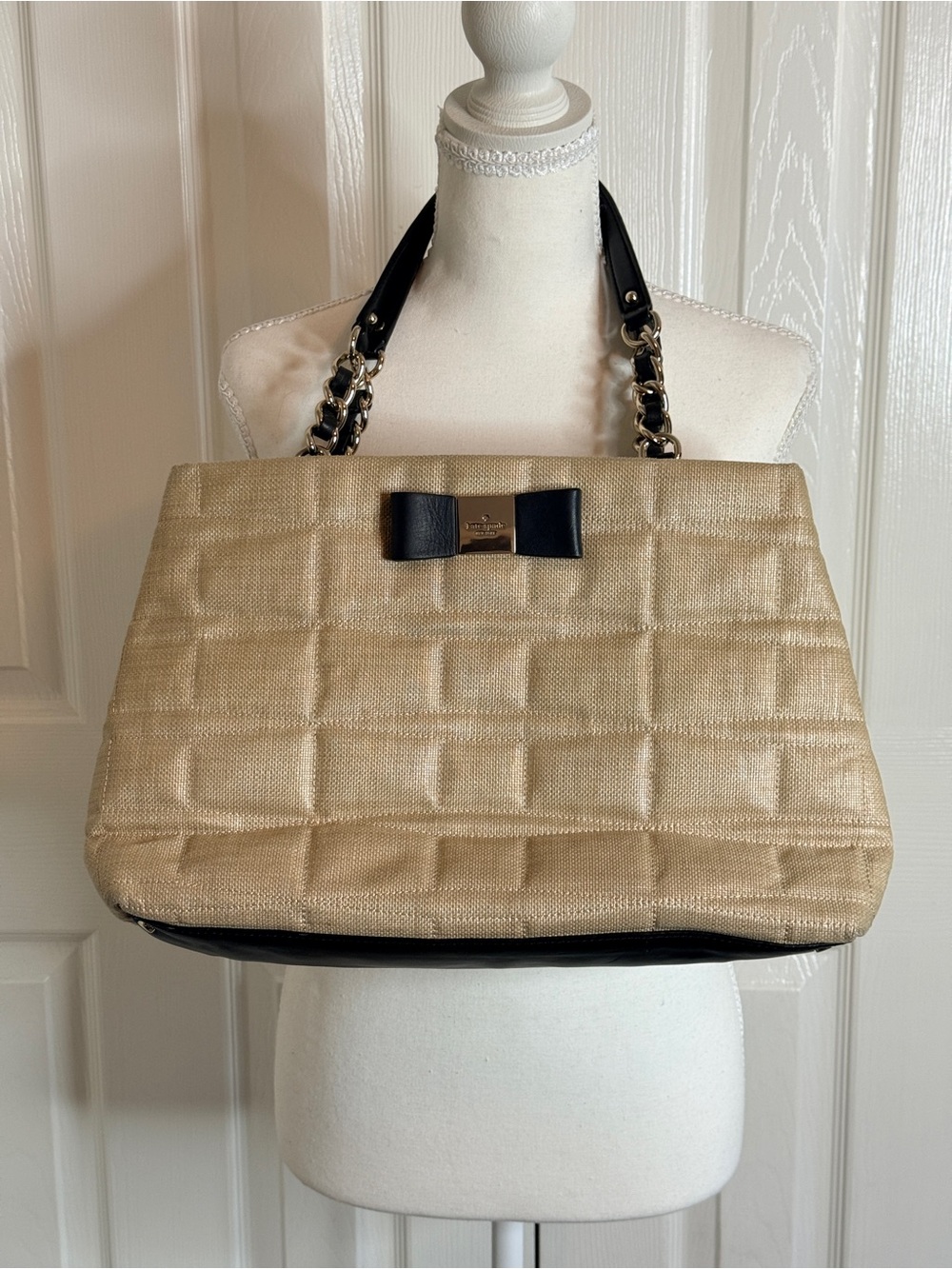 Kate Spade Veranda Place Quilted Straw Maryanne Tote Bag Bow Accent - EUC